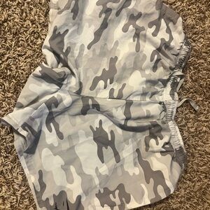 Gym shark Gray Camo Shorts